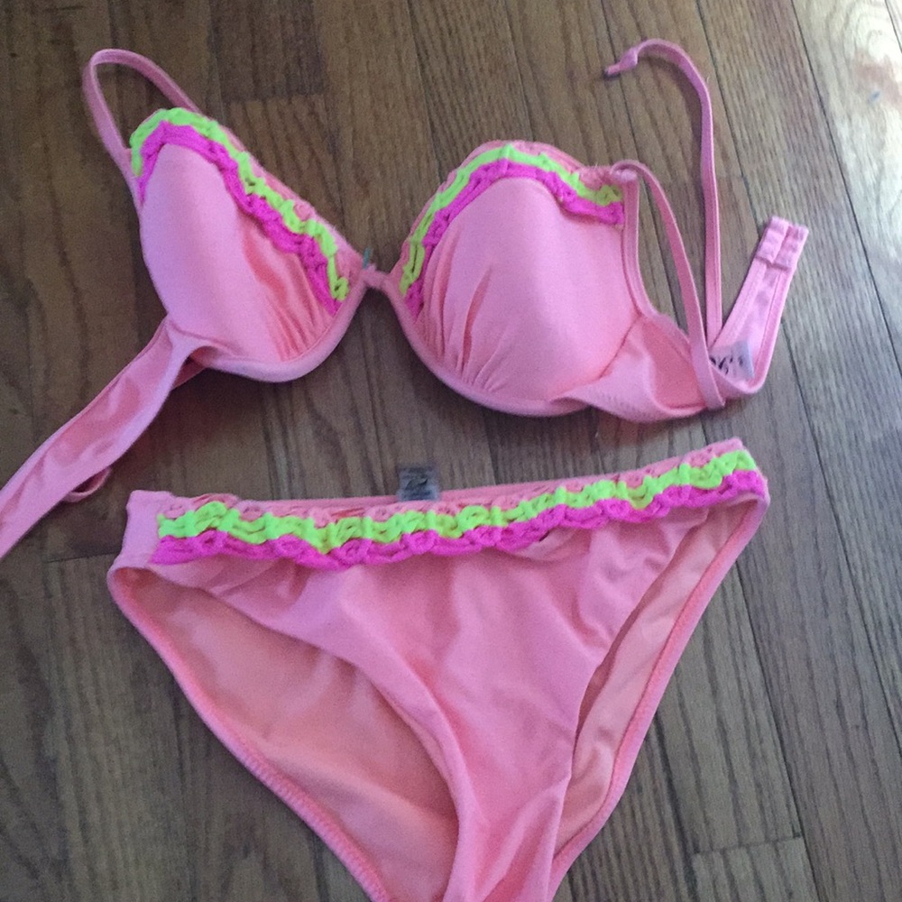 Bathing suit